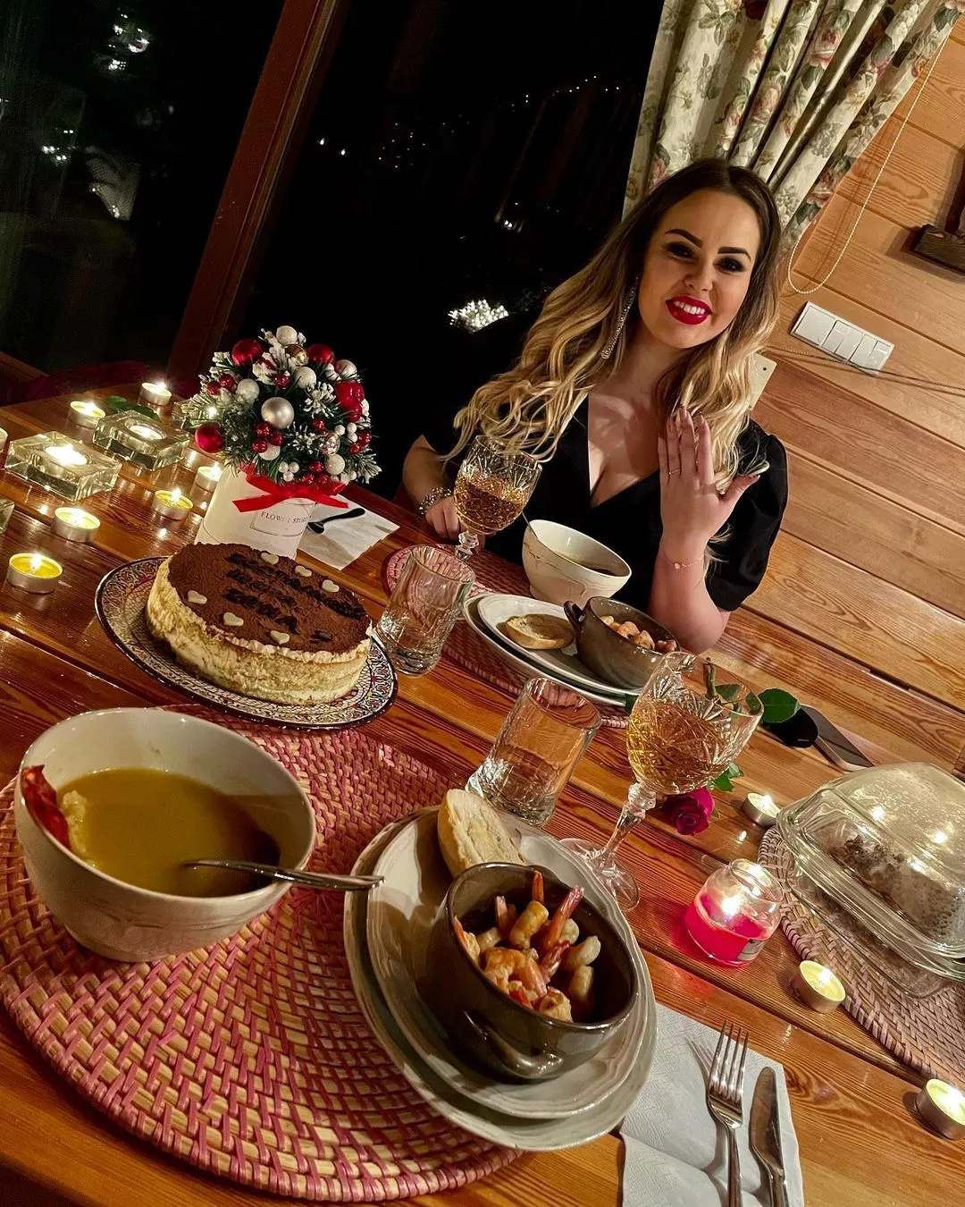 Artystka disco polo pochwaliła się pierścionkiem!